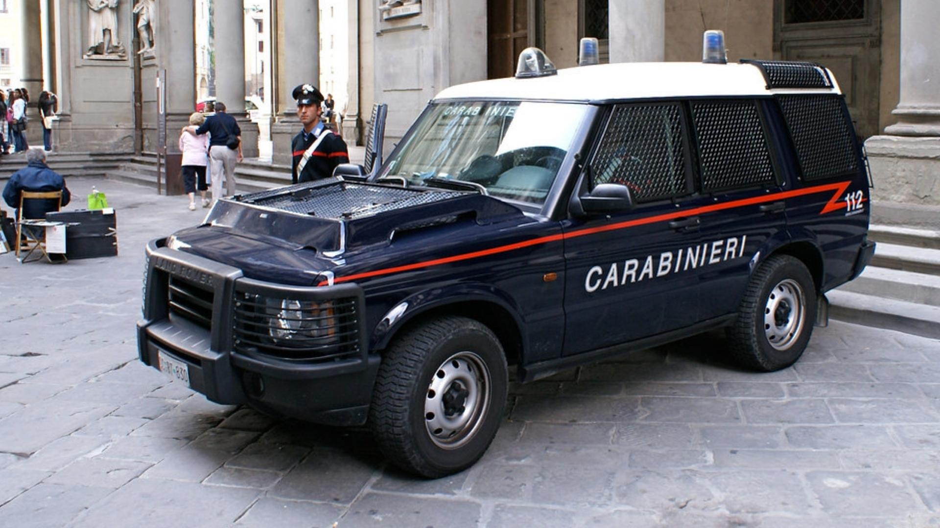 Patrulla de Carabinieri, policía de Italia