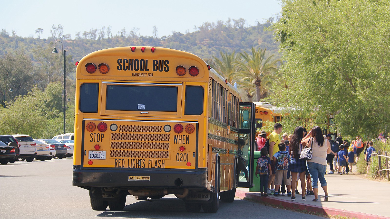 62.000 estudiantes y personal escolar de Los Ángeles dan positivo por COVID-19