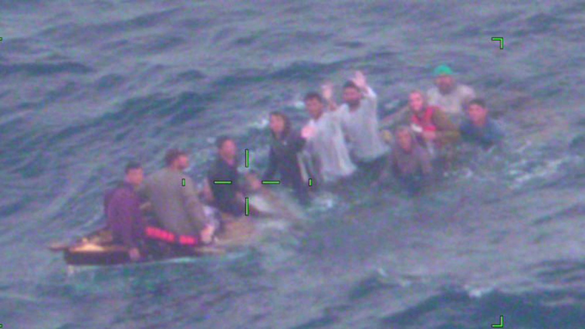 Guardia Costera repatria a otros 6 balseros cubanos