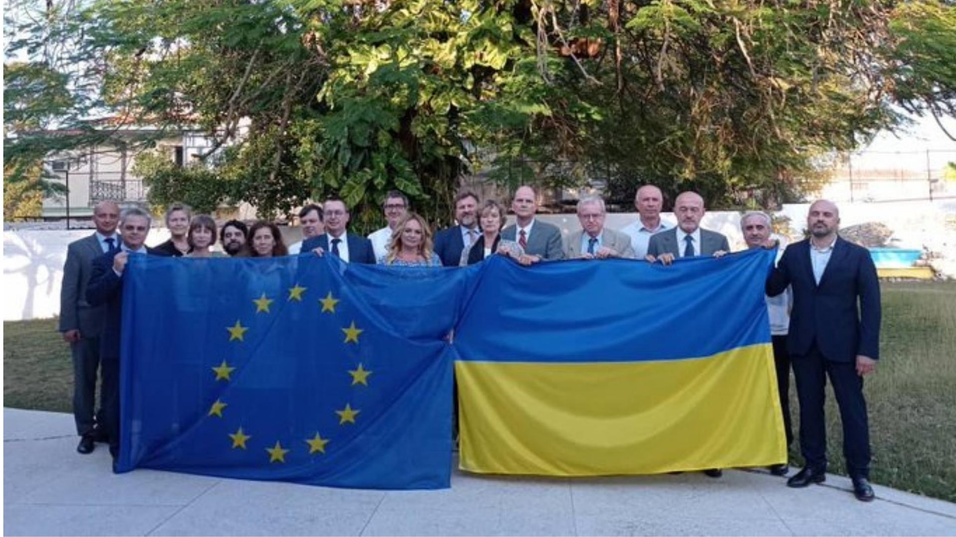 Embajadores de la Unión Europea en Cuba apoyan a Ucrania. Foto: Twitter UE