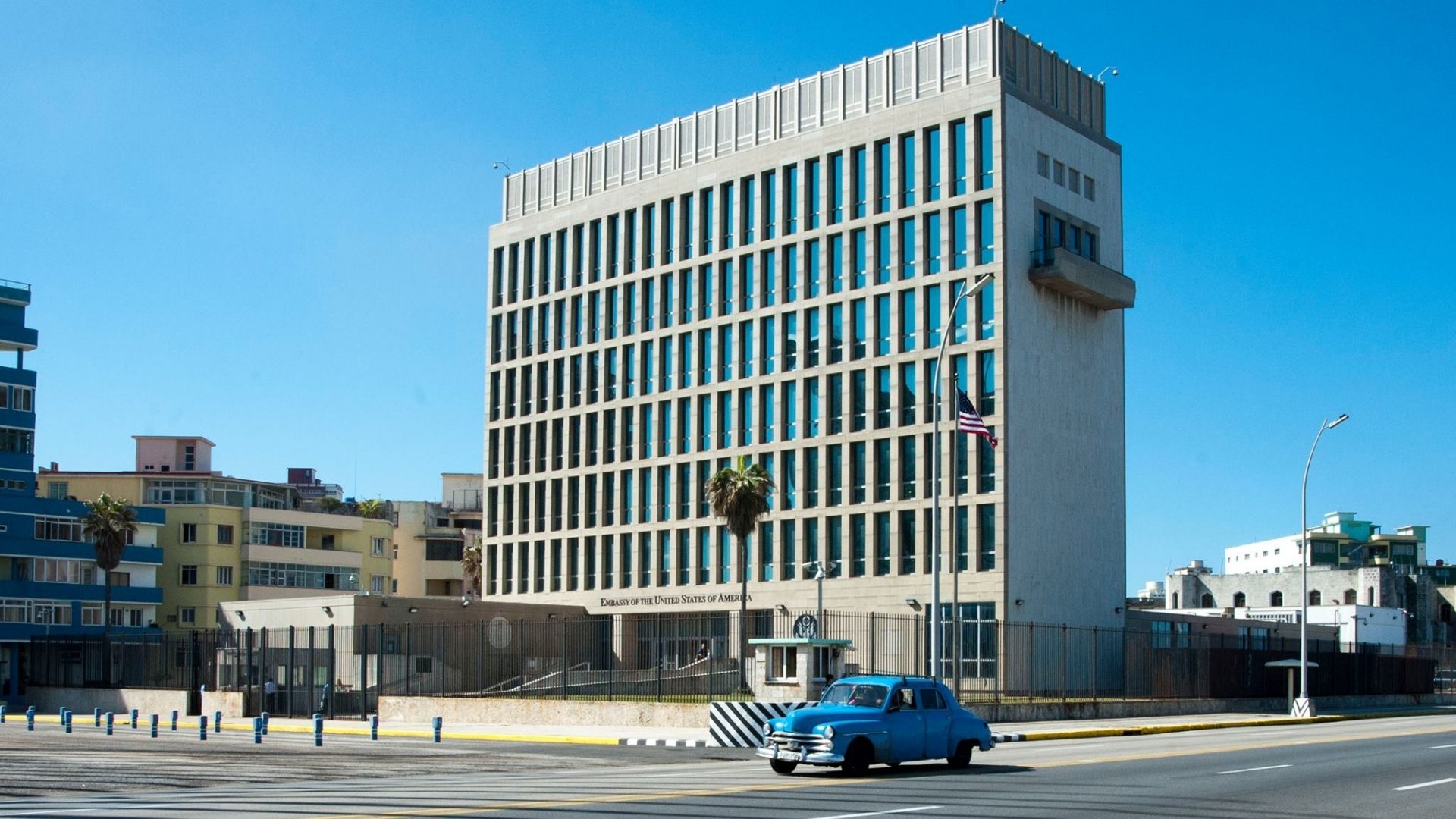 Según Reuters, la administración Biden anunciaría esta semana un plan para aumentar su personal en la embajada de Estados Unidos en La Habana