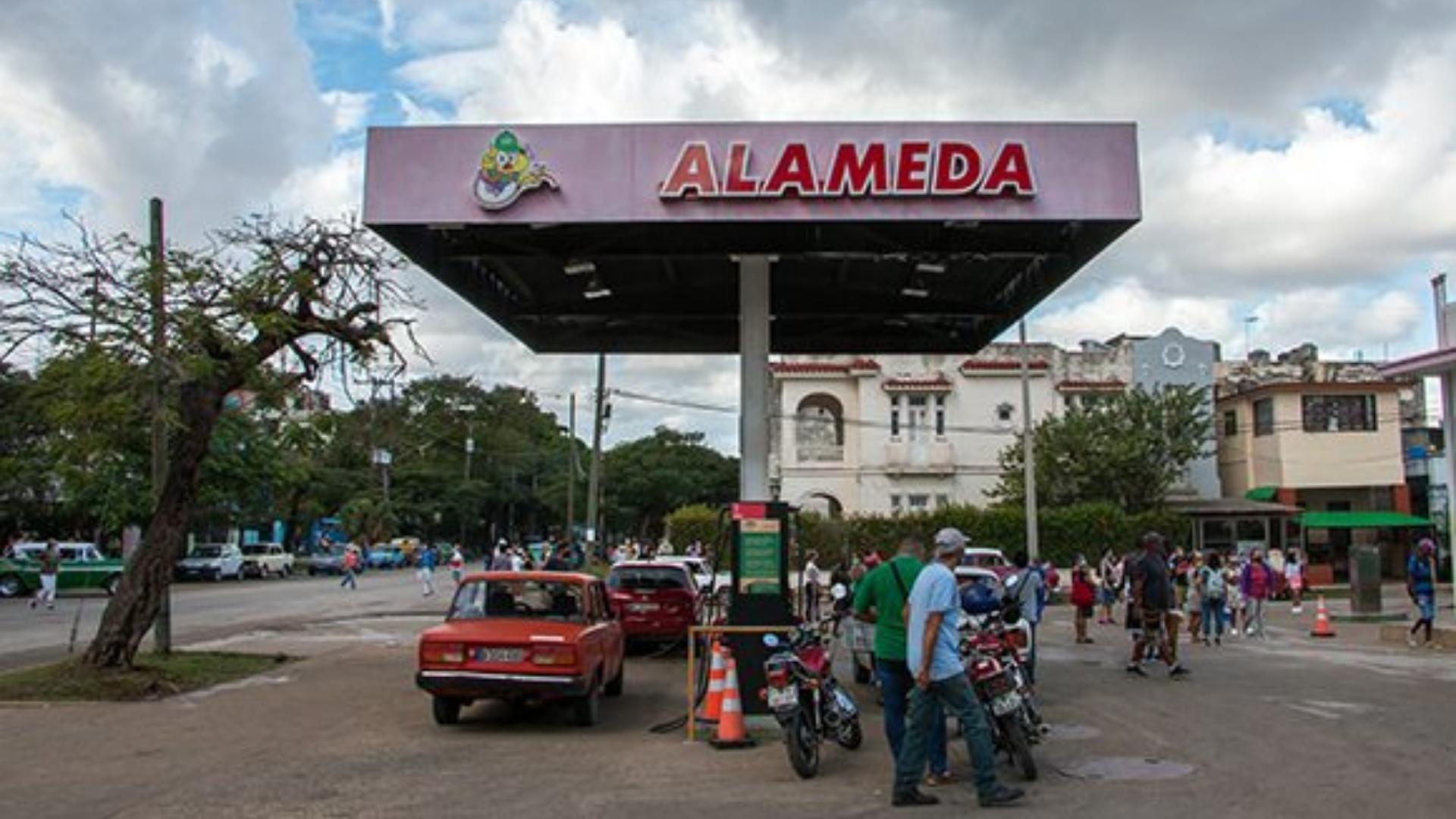 Gasolinera en La Habana