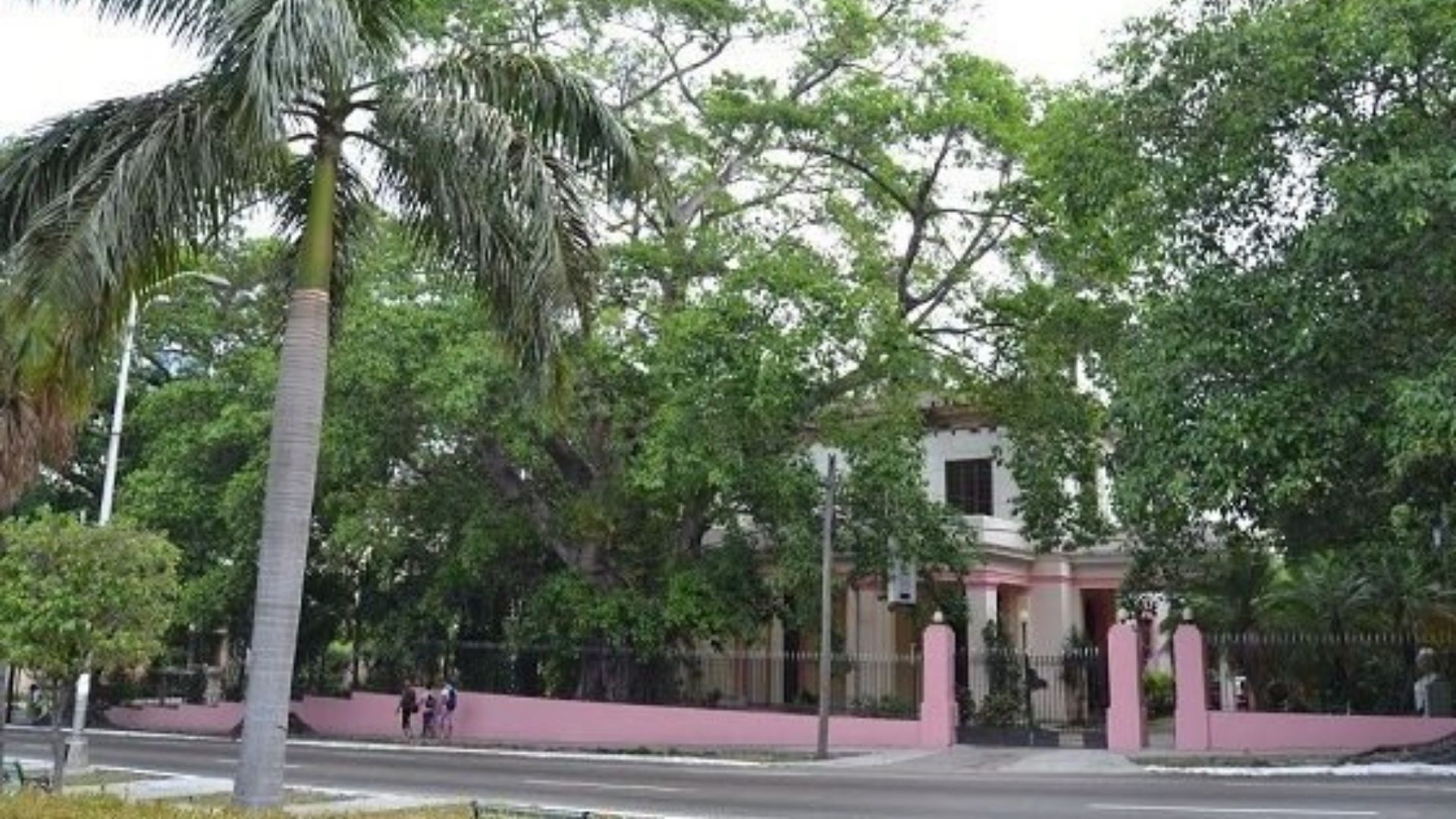 Instituto Internacional de Periodismo José Martí, en la calle G, en el Vedado. Foto: Cubadebate