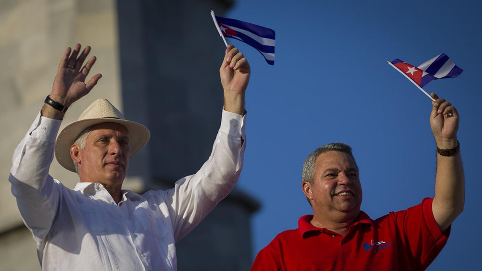 Díaz Canel y otros dirigentes en desfiles del 1 de Mayo. Foto: Cubadebate