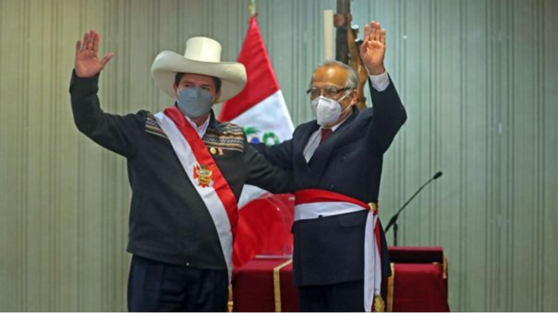 Pedro Castillo y Aníbal Torres, gobernantes izquierdistas de Perú. Foto: Andina
