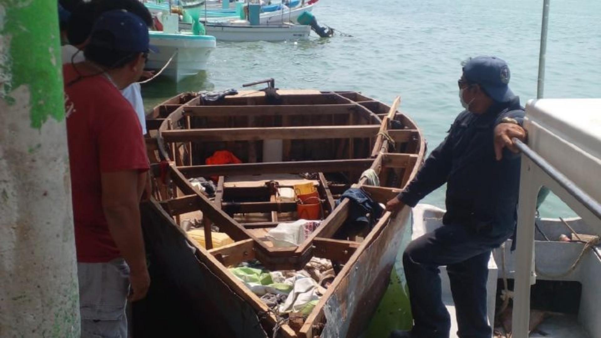 Pescador rescata 8 balseros cubanos en México. Foto: Diario de Yucatán
