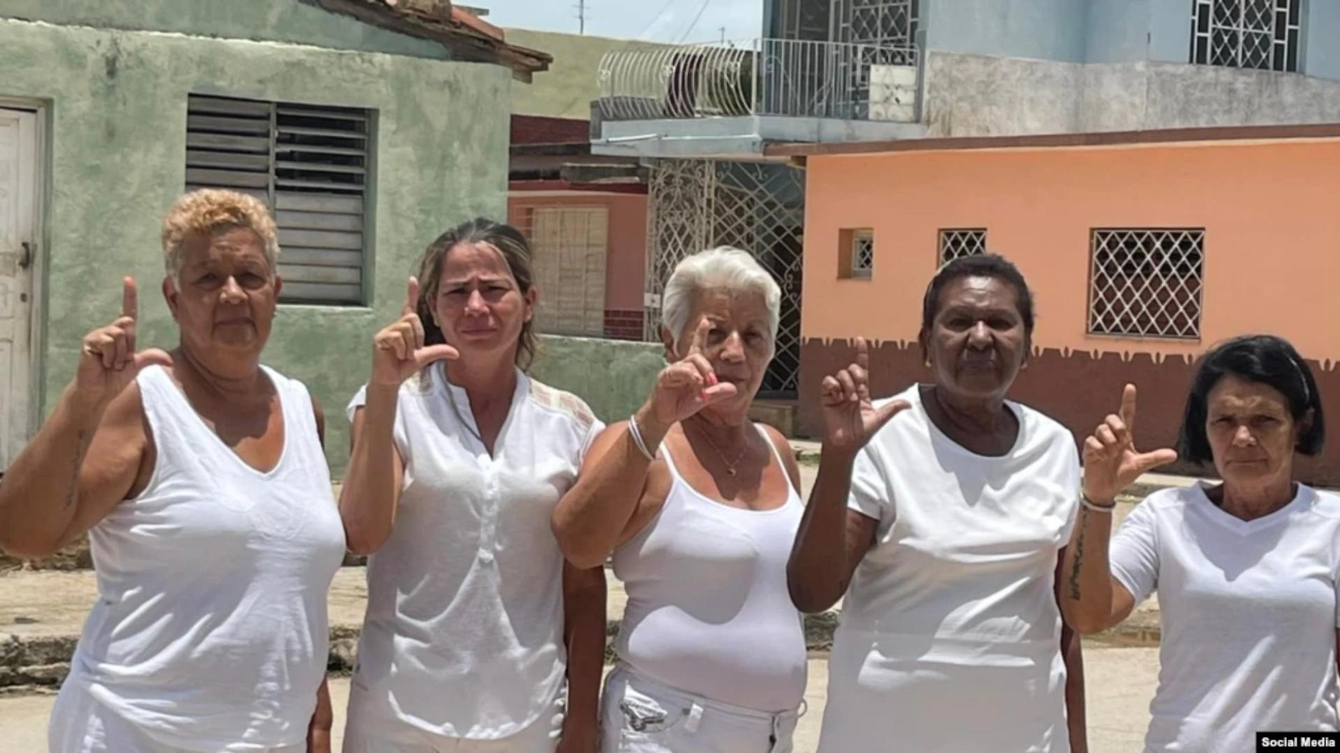 Damas de Blanco en Colón, Matanzas (Foto Radio Martí)