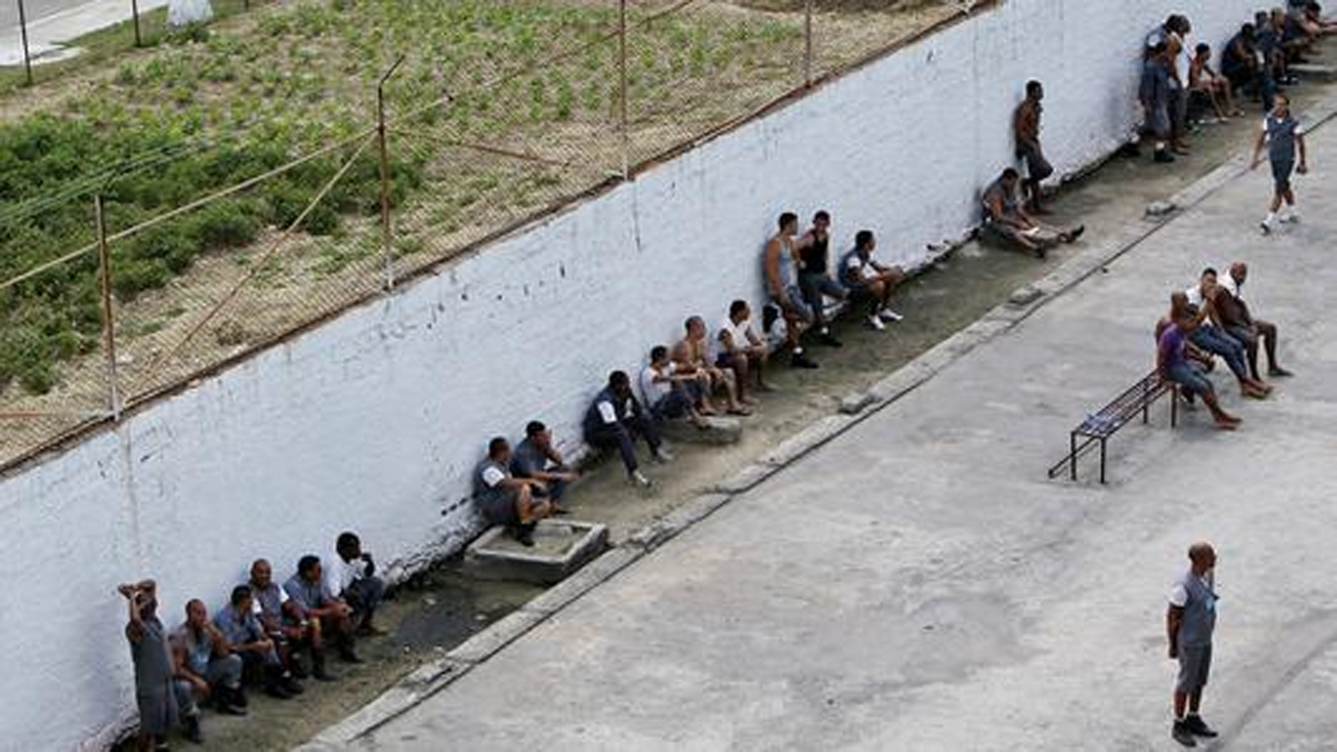 Prisioneros en una cárcel cubana