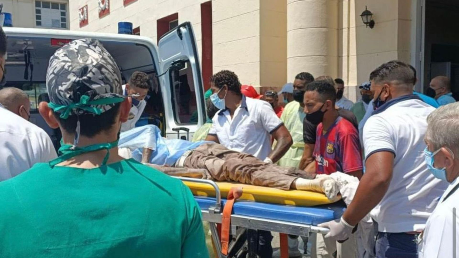 Autoridades sanitarias hacen llamado a donar sangre en hospitales de La Habana tras explosión en el Hotel Saratoga