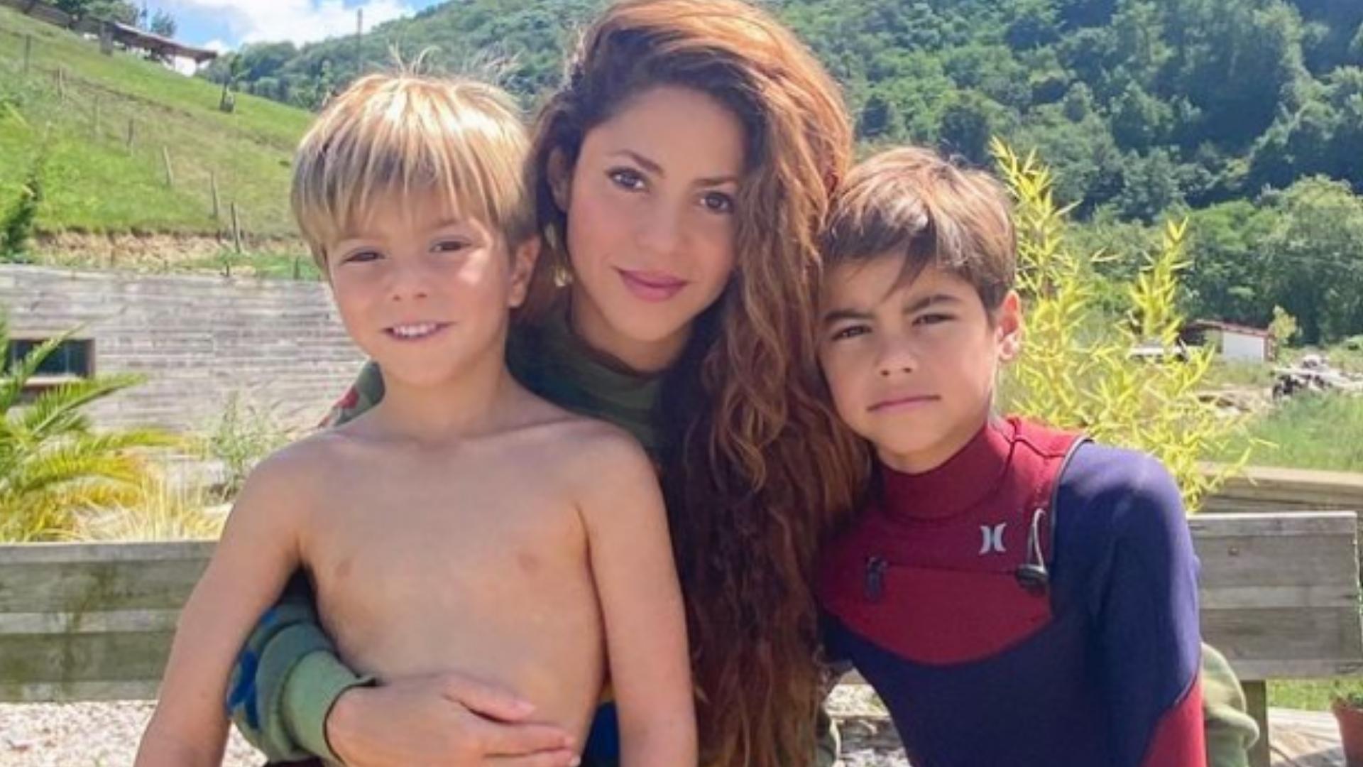 Shakira inscribe hijos en colegios de Miami