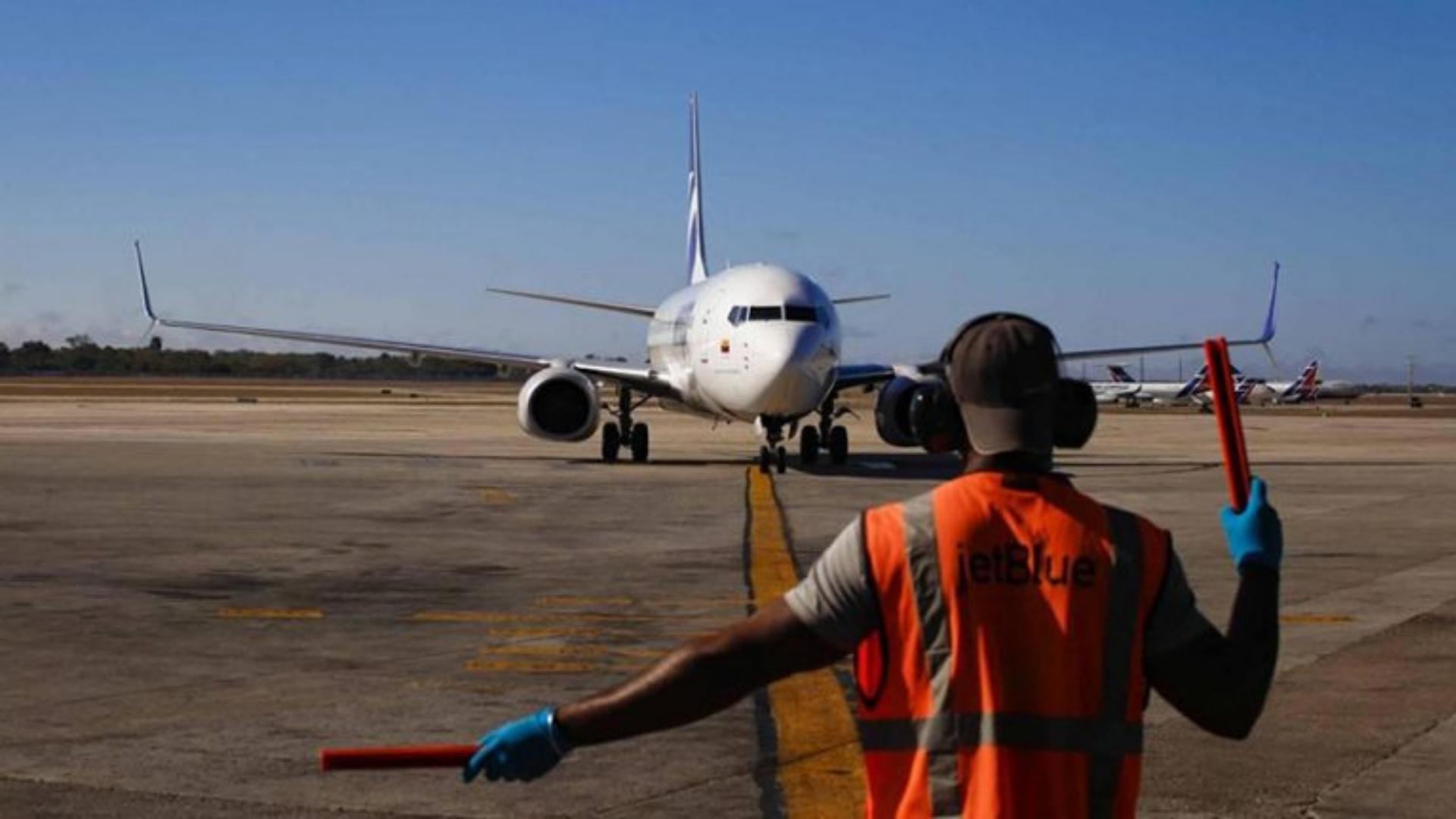 Administración Biden autoriza vuelos privados a Cuba
