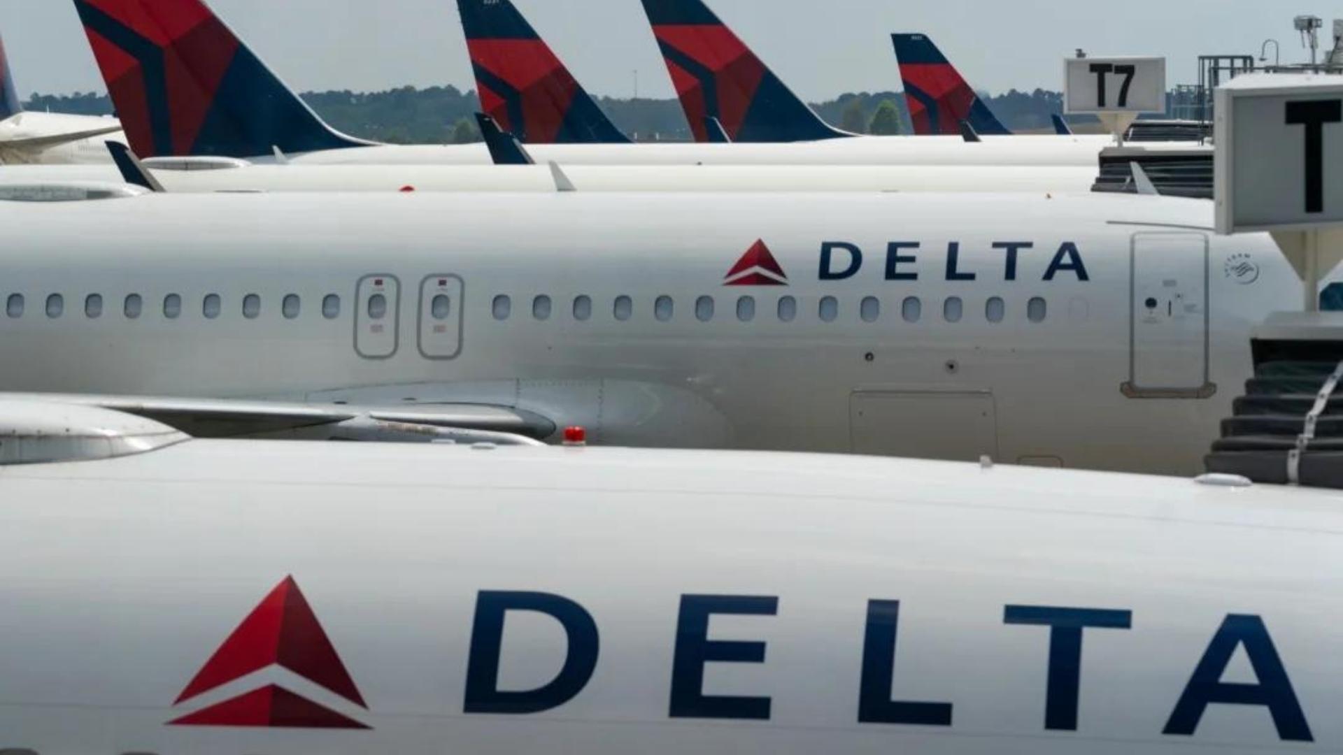 Aviones de Delta en aeropuerto. Foto: Tomada de Bloomberg