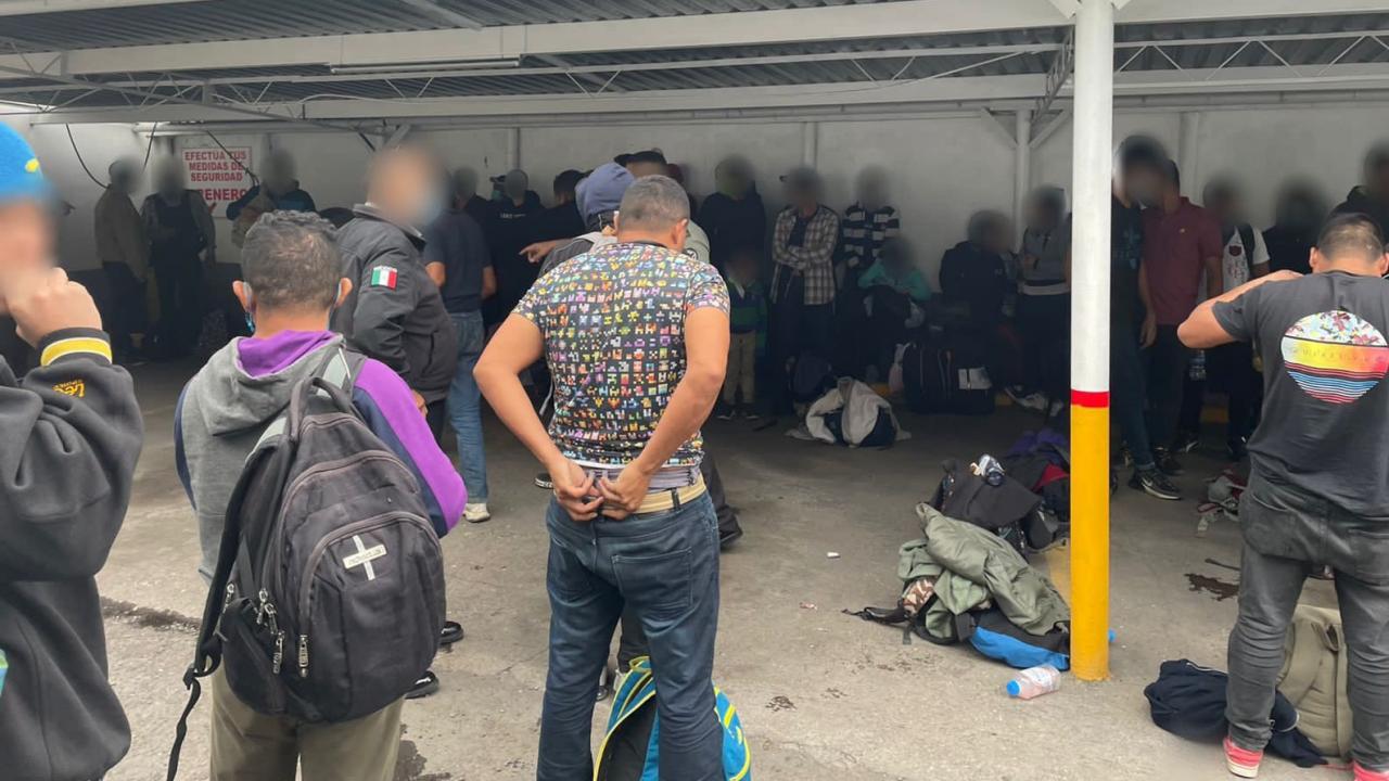 Emigrantes cubanos detenidos en México
