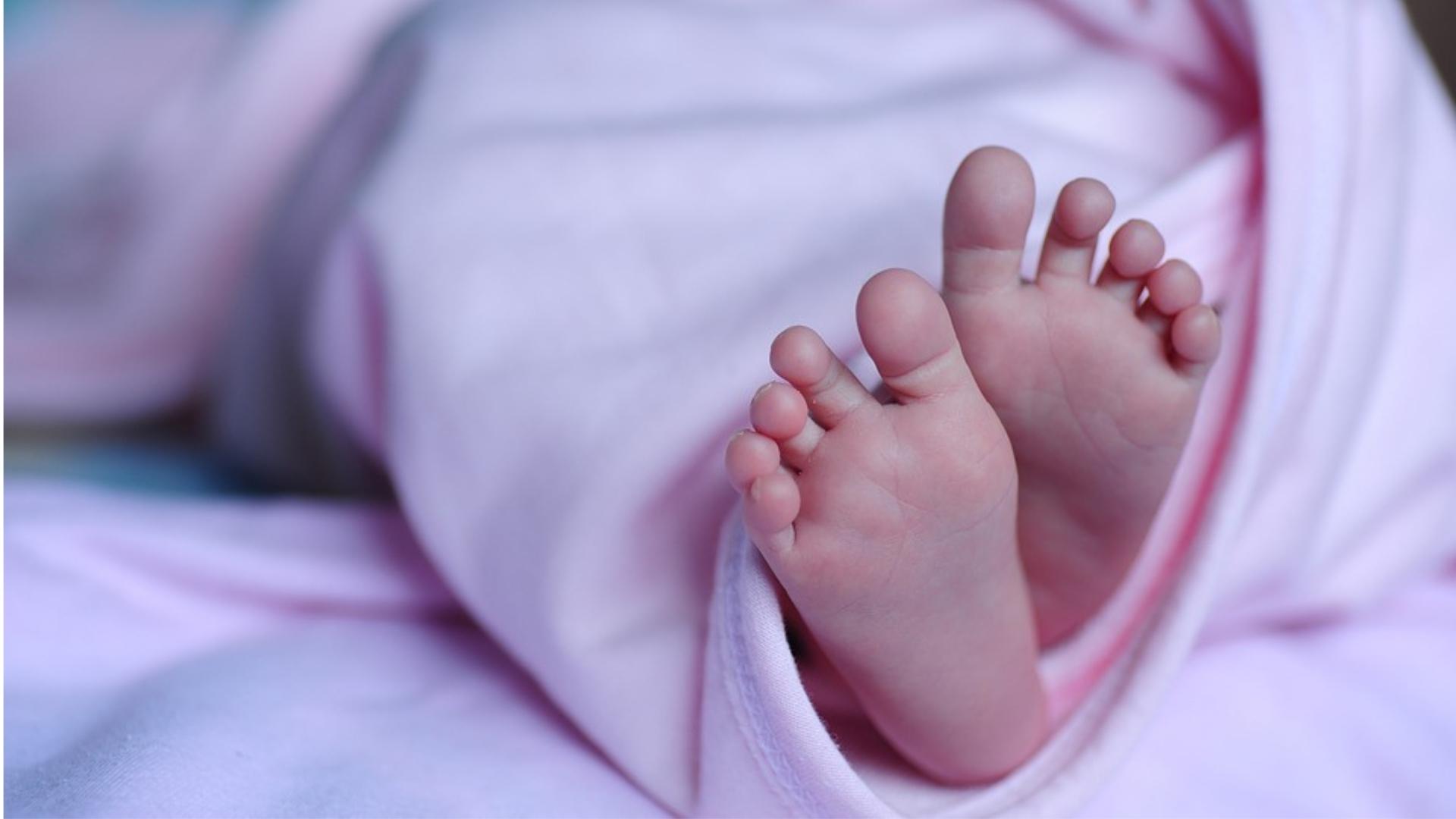 Bebé en manta. Imagen de referencia tomada de Pixabay