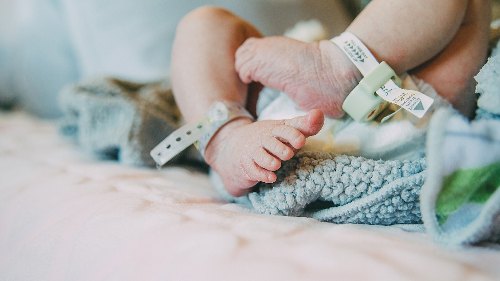 Muere bebé recién nacido por virus reportado en "varios estados" por Centros de Control de Enfermedadespor Centros de Control de Enfermedades