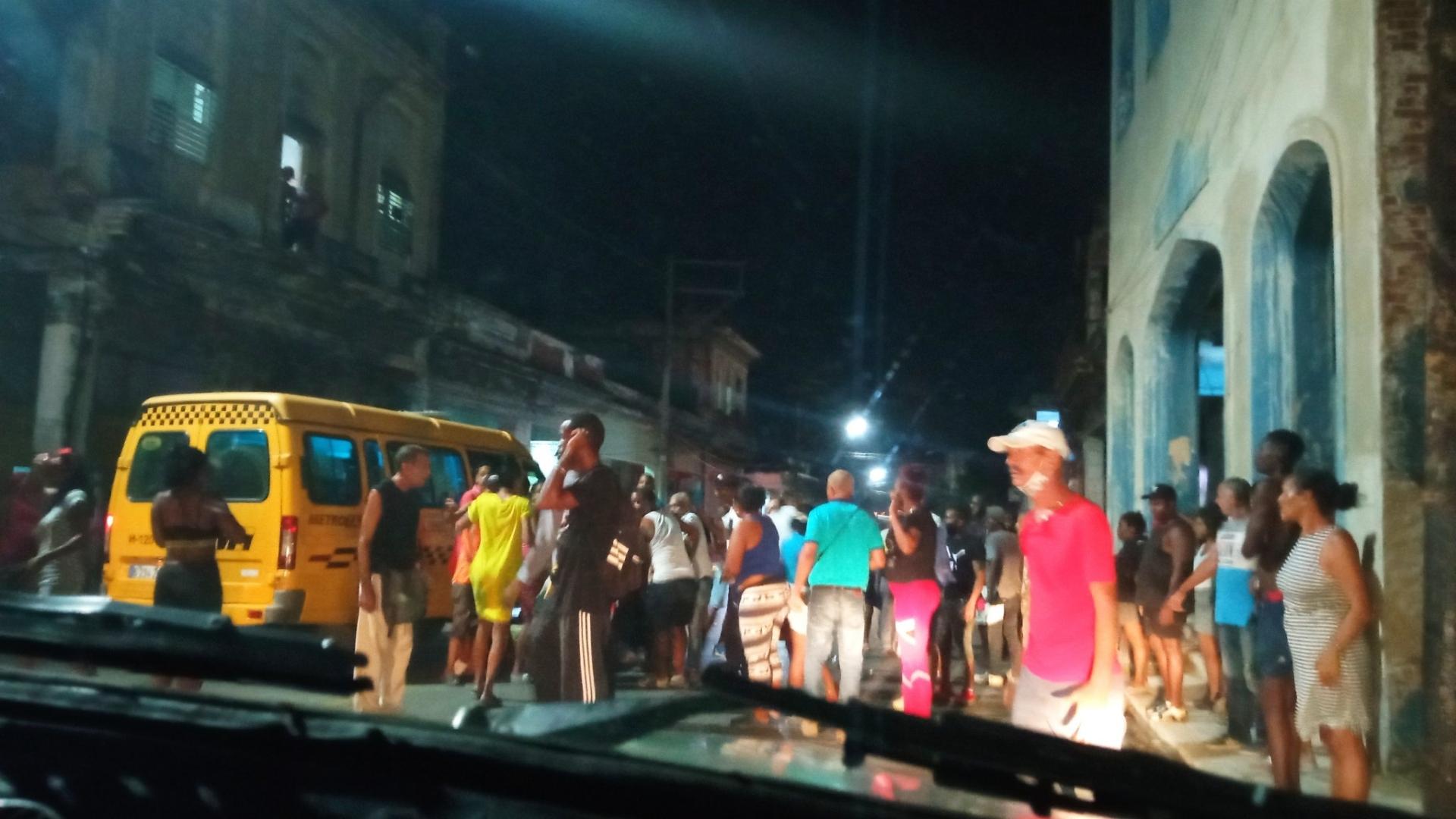 Reportan heridos en accidente de taxi “Gacela” en La Habana