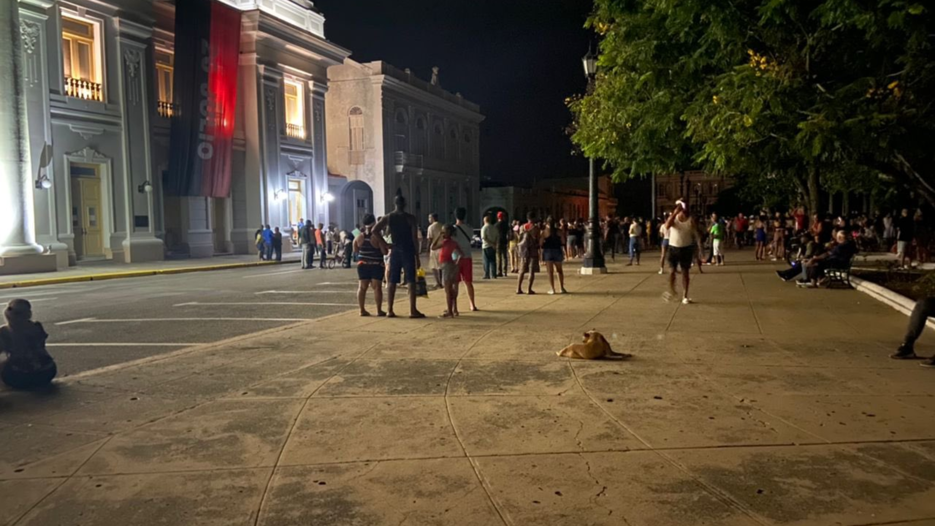 Cubanos en Cienfuegos se aglomeraron frente al Gobierno provincial