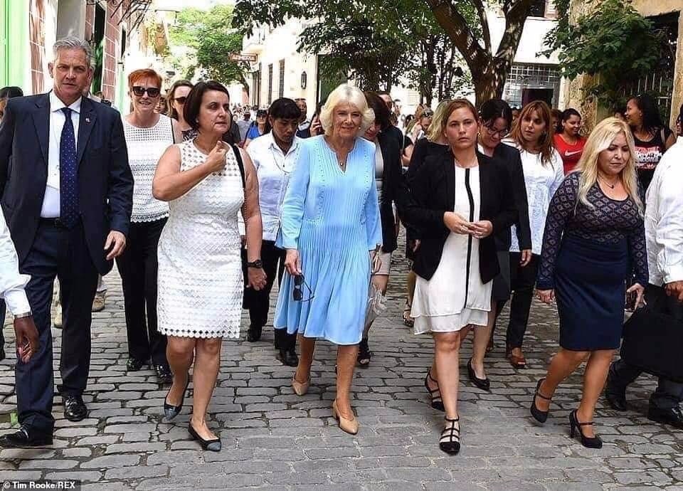 Perla Rosa Rosales junto a la Duquesa de Cornueilles en La Habana./ Foto: Cubanet.