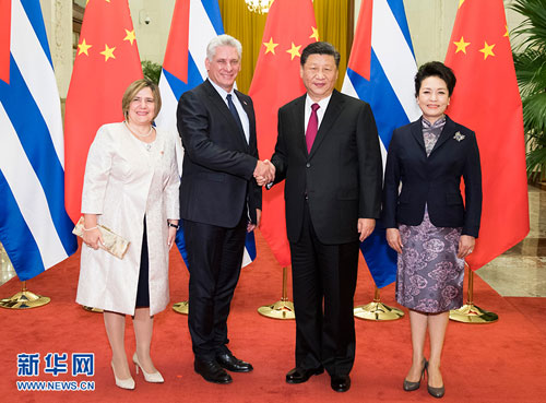 Presidentes de Cuba y China con sus esposas en Beijing