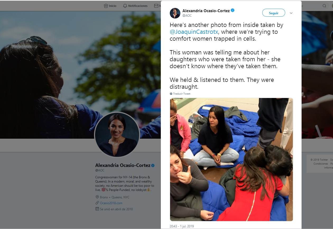Publicación en Twitter de Alexandria Ocasio-Cortez con las migrantes cubanas detenidas en El Paso, Texas. Foto: @AOC