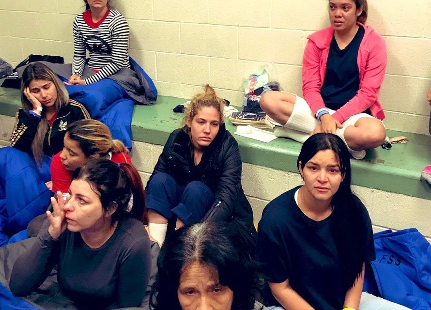 Cubanas detenidas en El Paso Texas. Foto: @JoaquinCastrotx