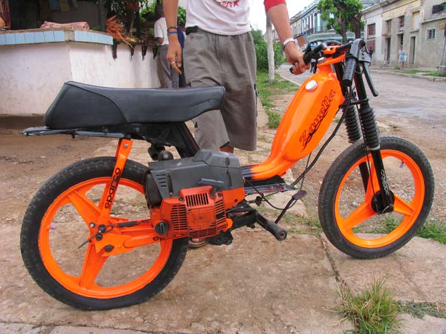 Bicicleta inventada en Cuba (Rikimbili)