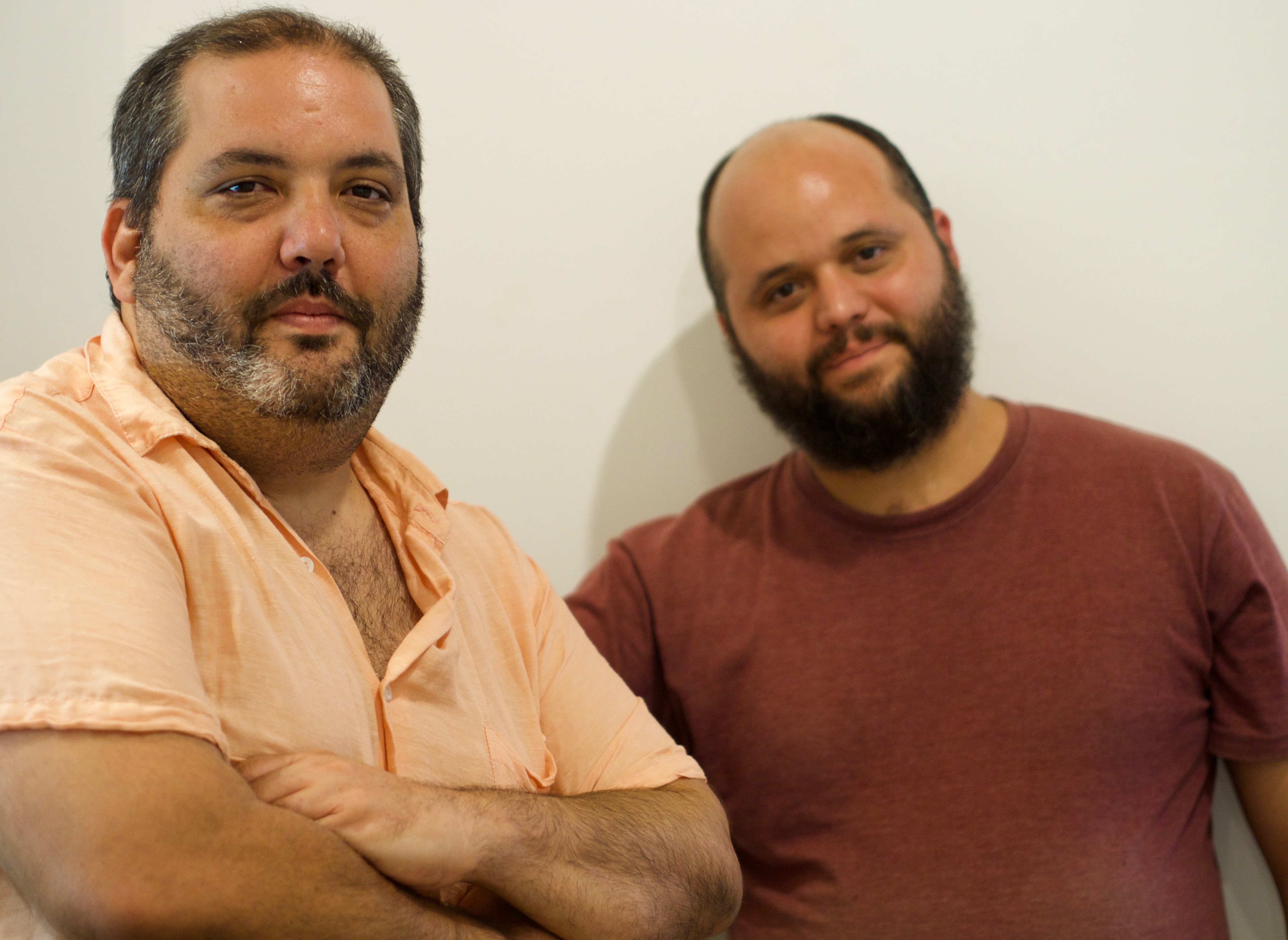 Samuel Riera y Derbis Campo, fundadores del Club de Osos en Cuba./ Foto: María Matienzo