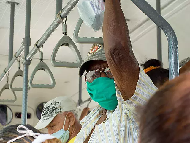 Cuba rebasa los 2.000 contagios por COVID-19