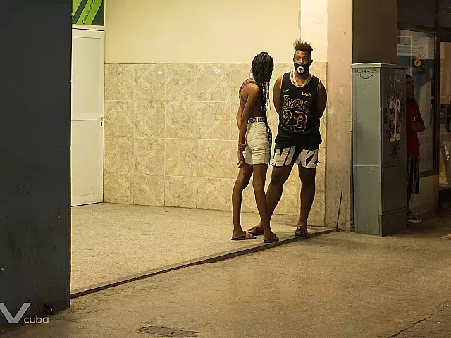 Cuba reporta 402 casos y una muerte por COVID