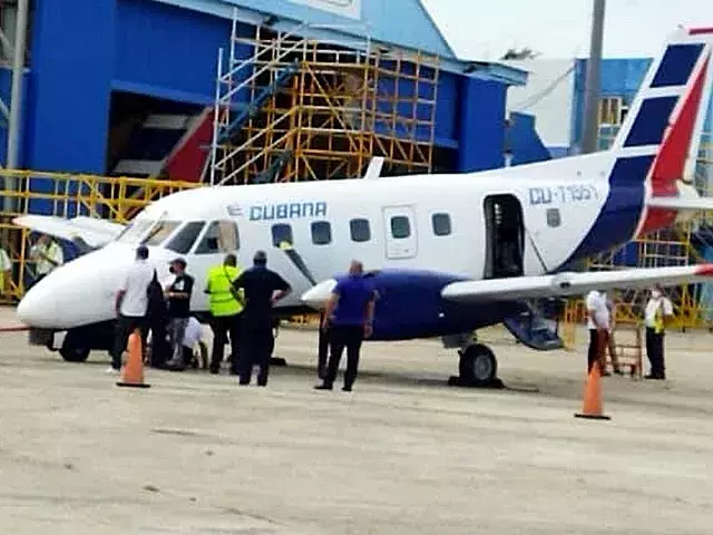 Avión de Cubana pierde tren de aterrizaje