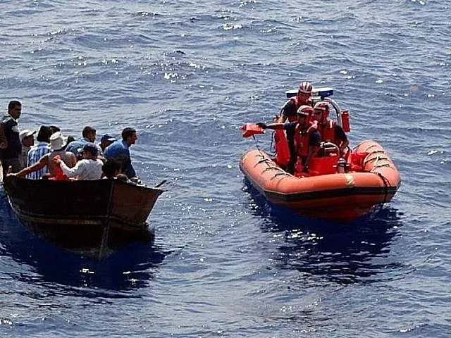 Cada uno de estos éxodos han tenido como antecedente una crisis-pico que ha funcionado como aviso de una posible explosión social