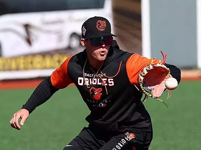 César Prieto entrena con Orioles.