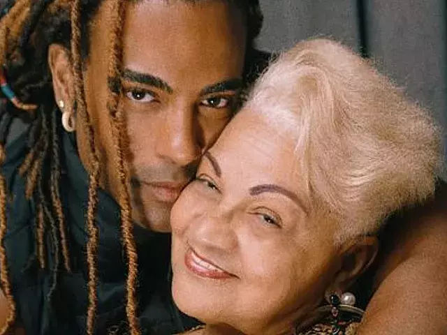 Yotuel y su madre Zoe