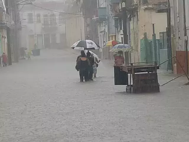 Inundaciones en La Habana. Foto: Cubadebate