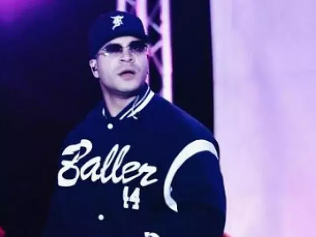 Bad Bunny es ovacionado durante un partido de softball en el All-Star, Gente, Entretenimiento