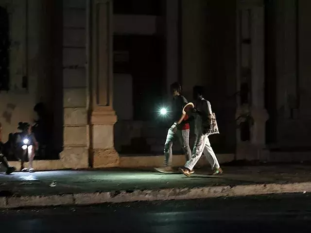 Apagón en La Habana. Foto: EFE