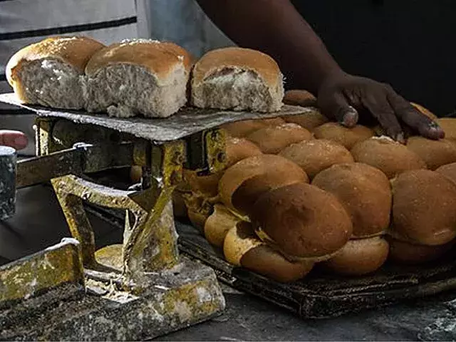 Pan que elaboran empresas estatales en Cuba. Foto: Cubadebate