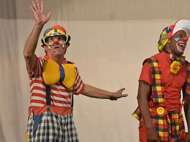 Suspenden espectáculos de payasos por apagón