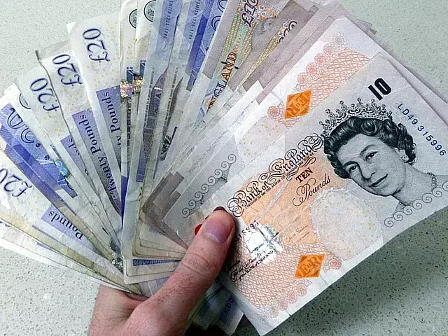 Billetes de libras esterlinas. Imagen de referencia.