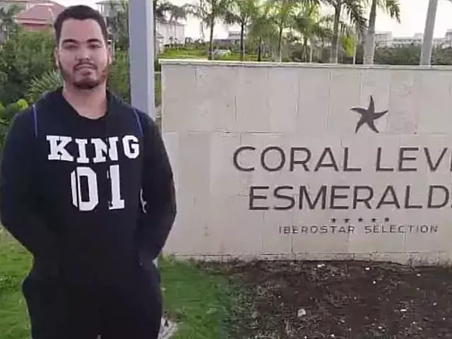 Jesús Javier Basulto en el hotel del que fue despedido. Foto: Captura de pantalla/La Hora de Cuba