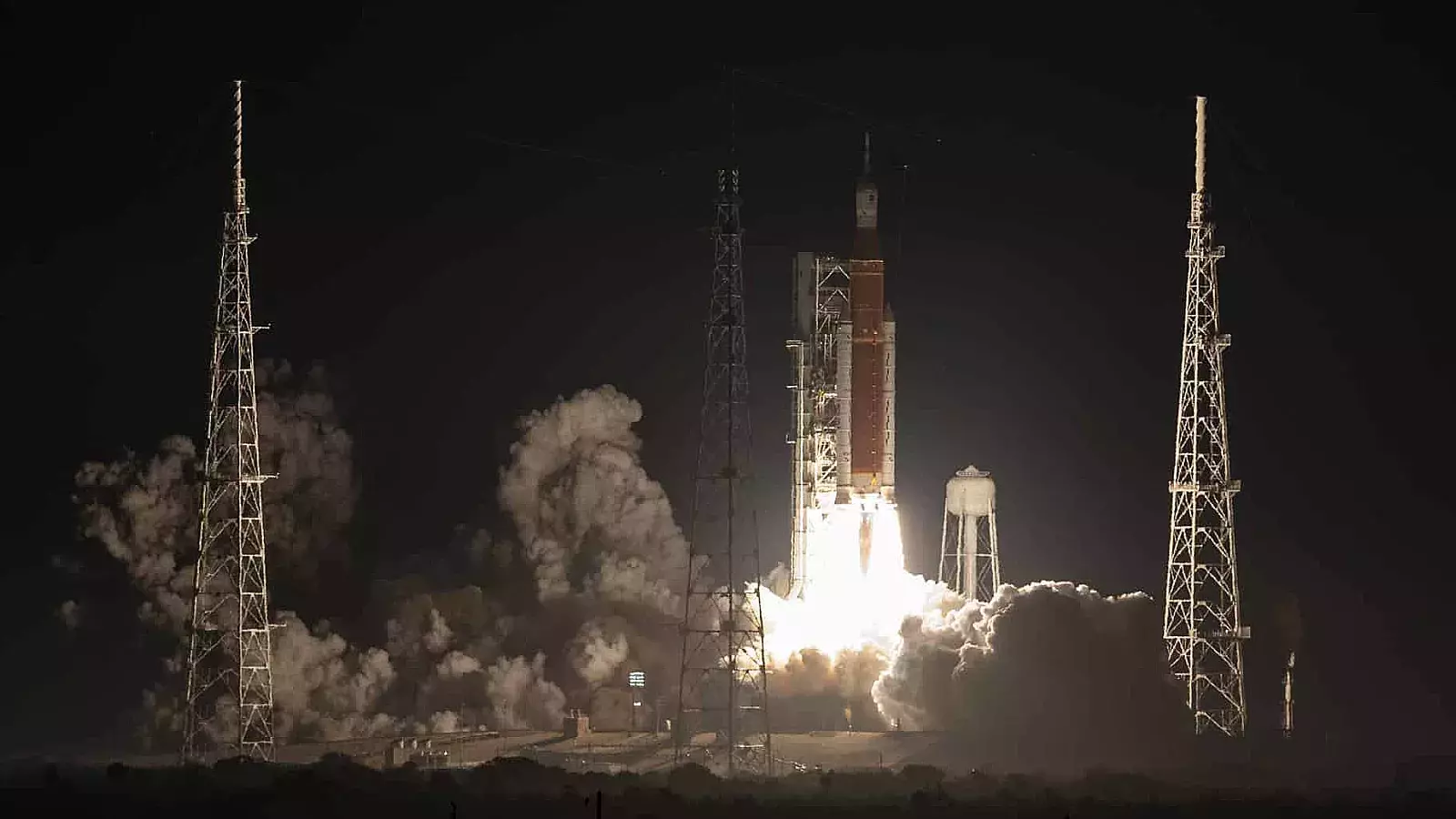 Misión Artemis I de la NASA logra despegar megacohete SLS a la Luna