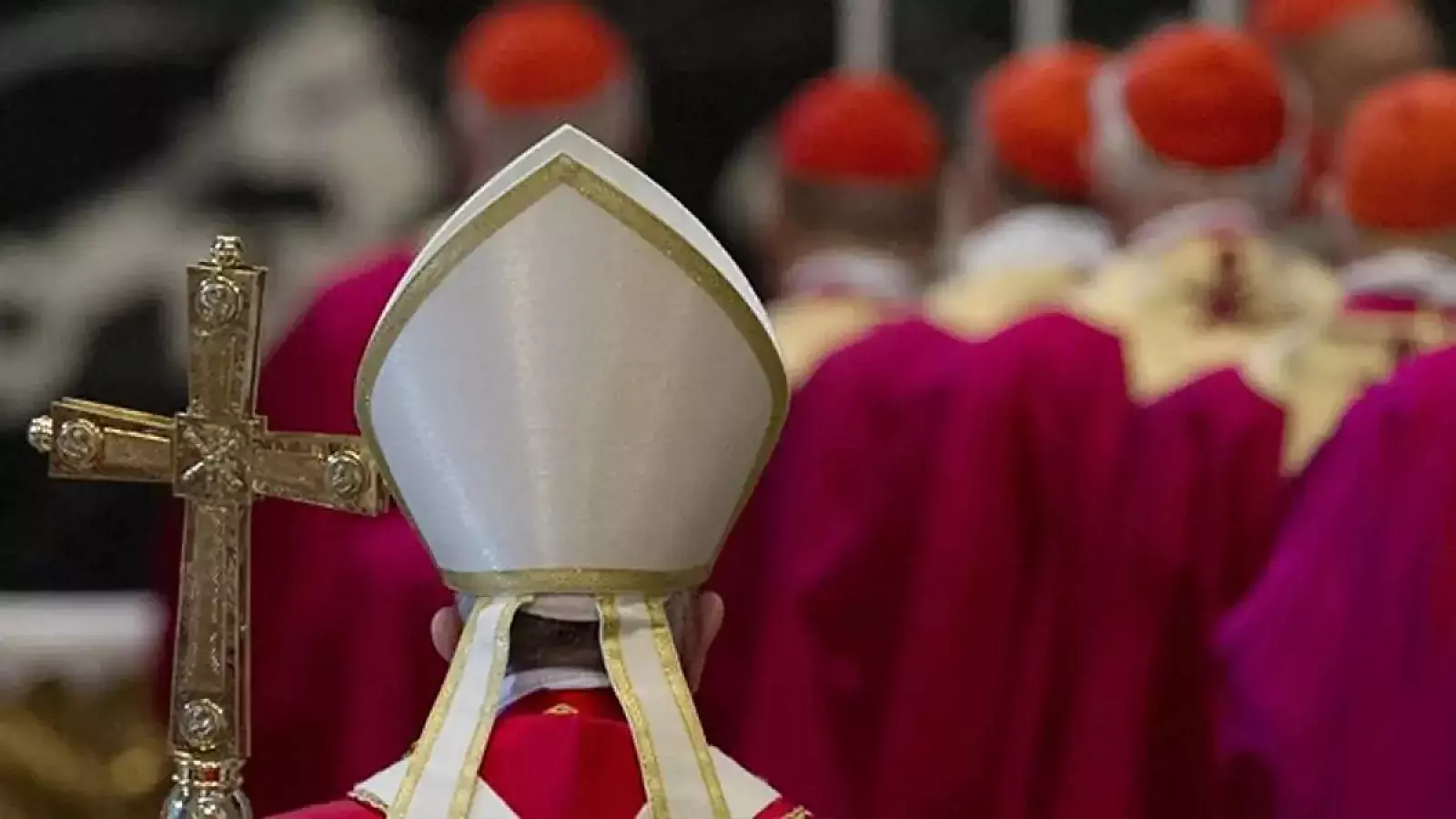 Francia: investigan a 11 obispos por presuntas agresiones sexuales