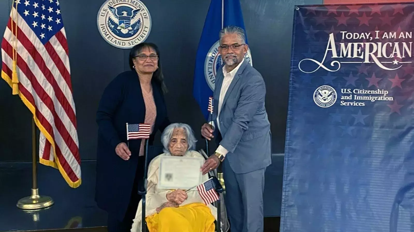Cubana de 111 años obtiene ciudadanía de EE.UU