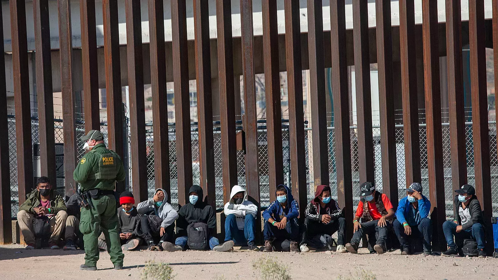 Migrantes en la frontera entre México y EE. UU.