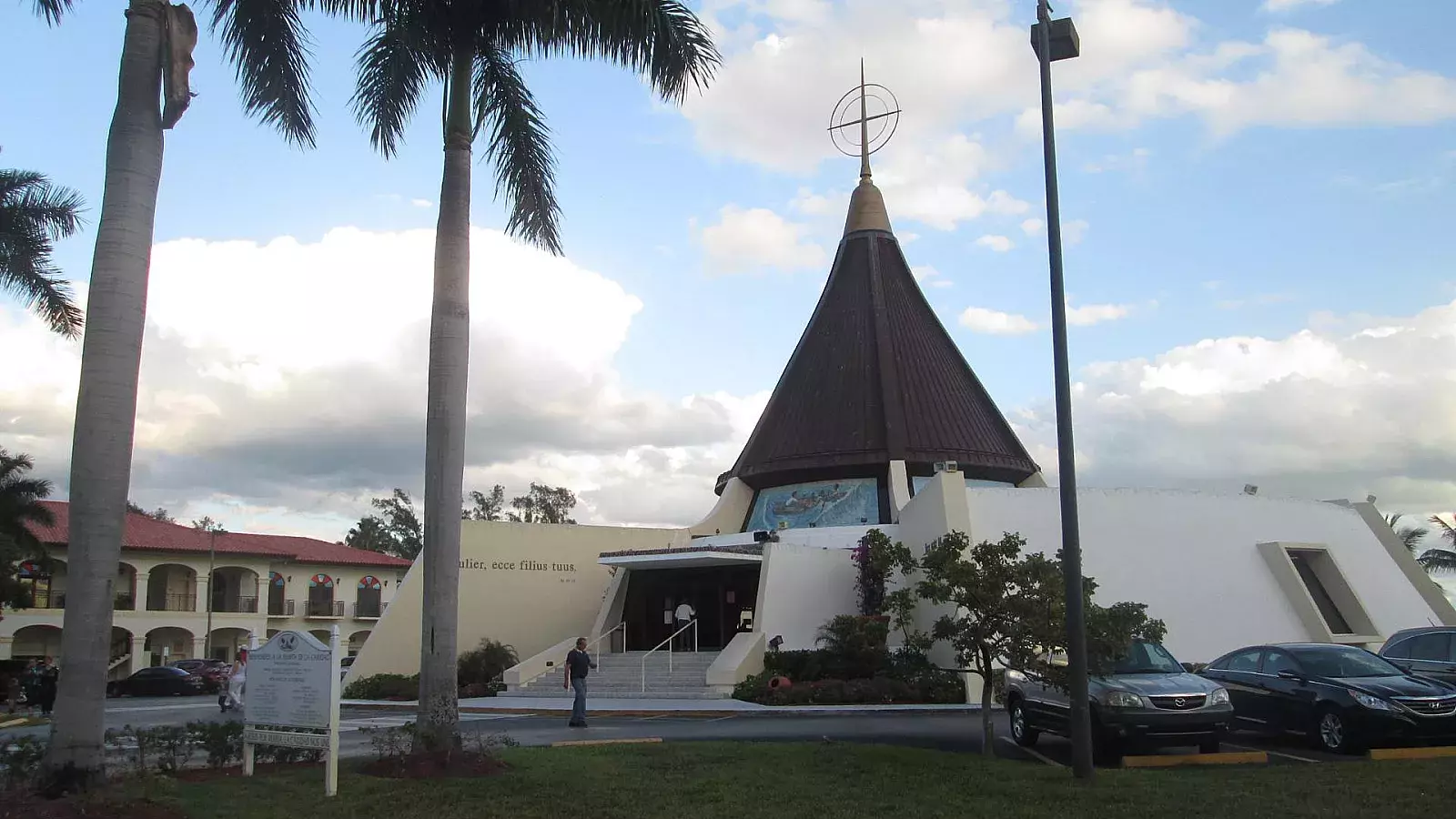 Santuario Nacional de Nuestra Señora de la Caridad en Miami