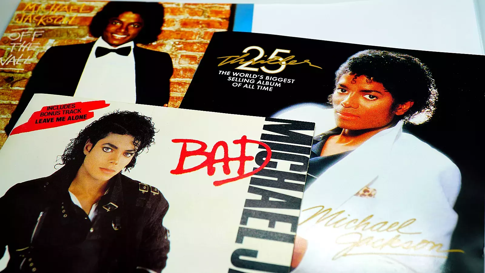 Negocian venta millonaria del catálogo musical de Michael Jackson