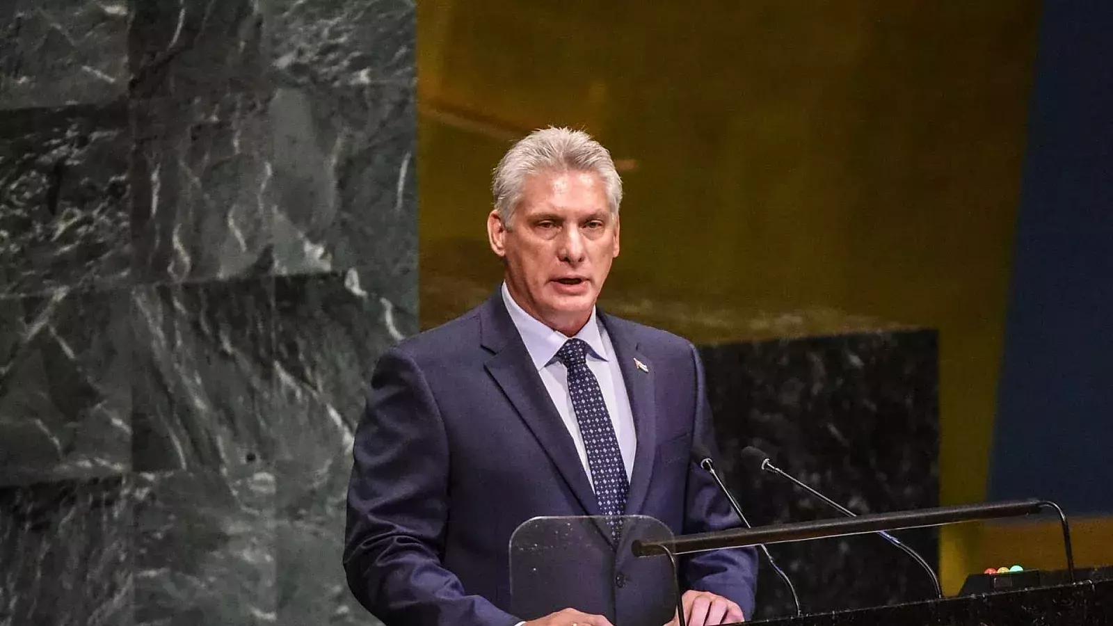 Régimen cubano destituye a ministra presidenta del Banco Central
