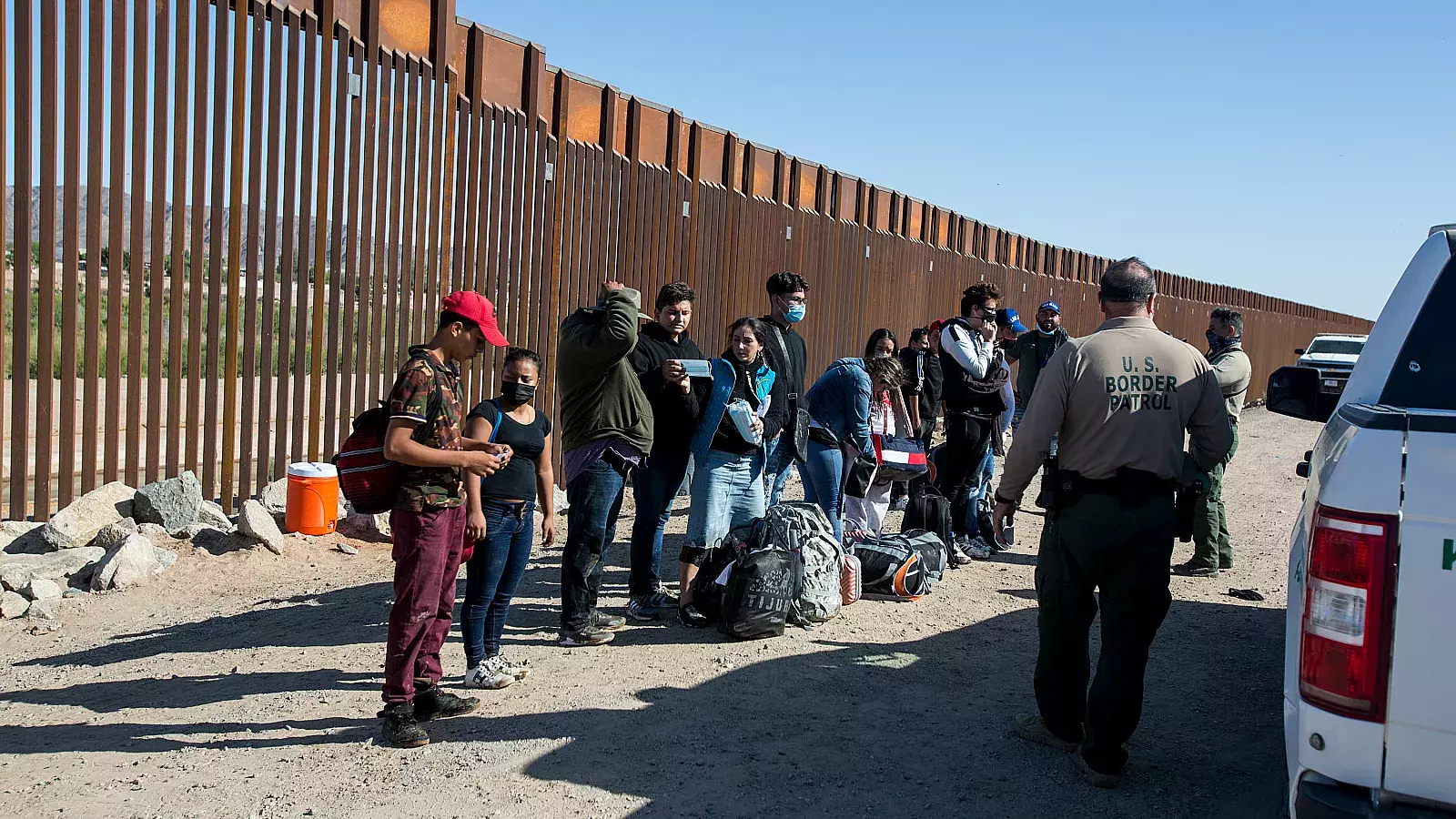 Migrantes en la frontera entre México y EE. UU.