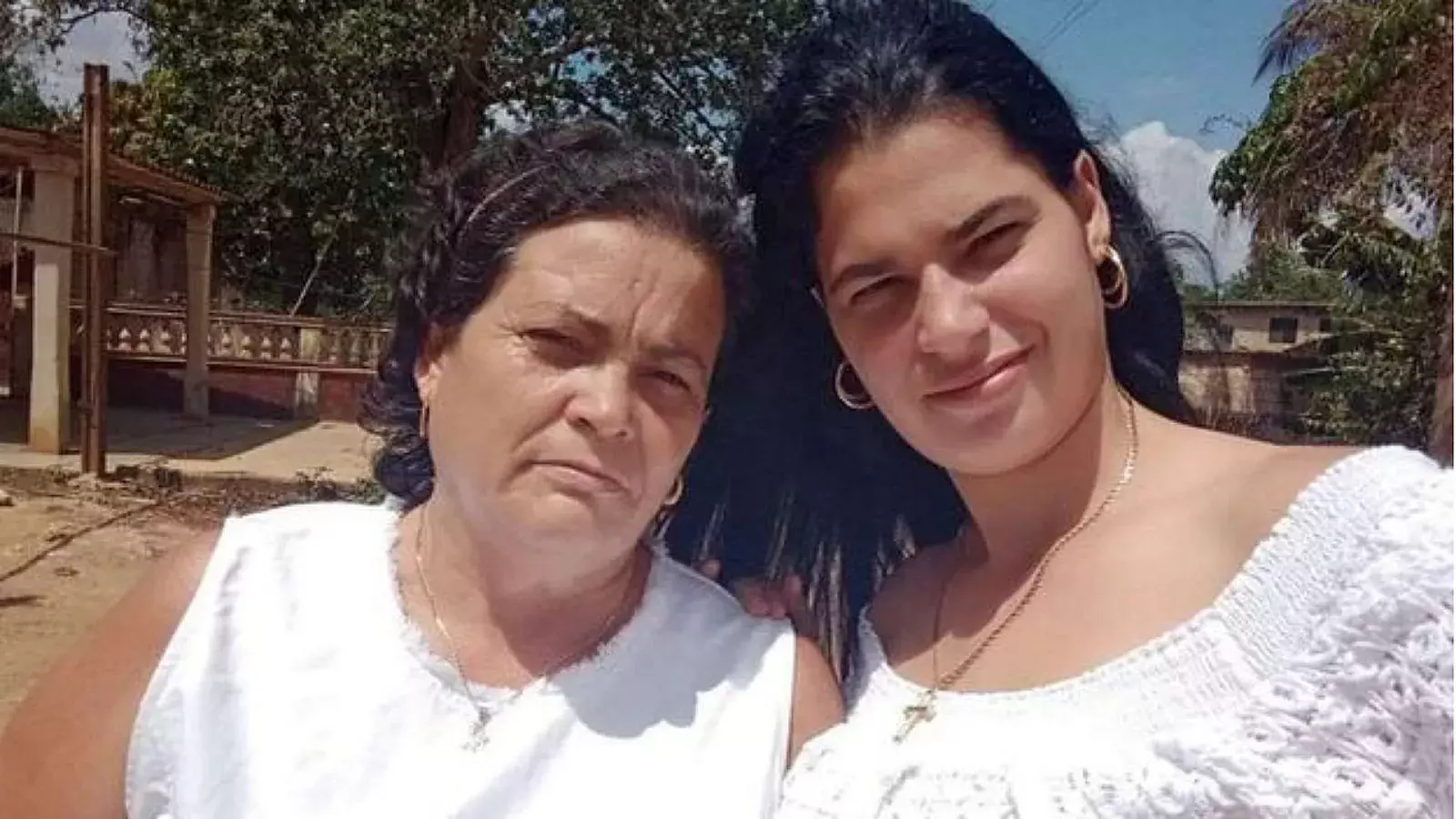 Annia Zamora y su hija Sissi Abascal, Damas de Blanco