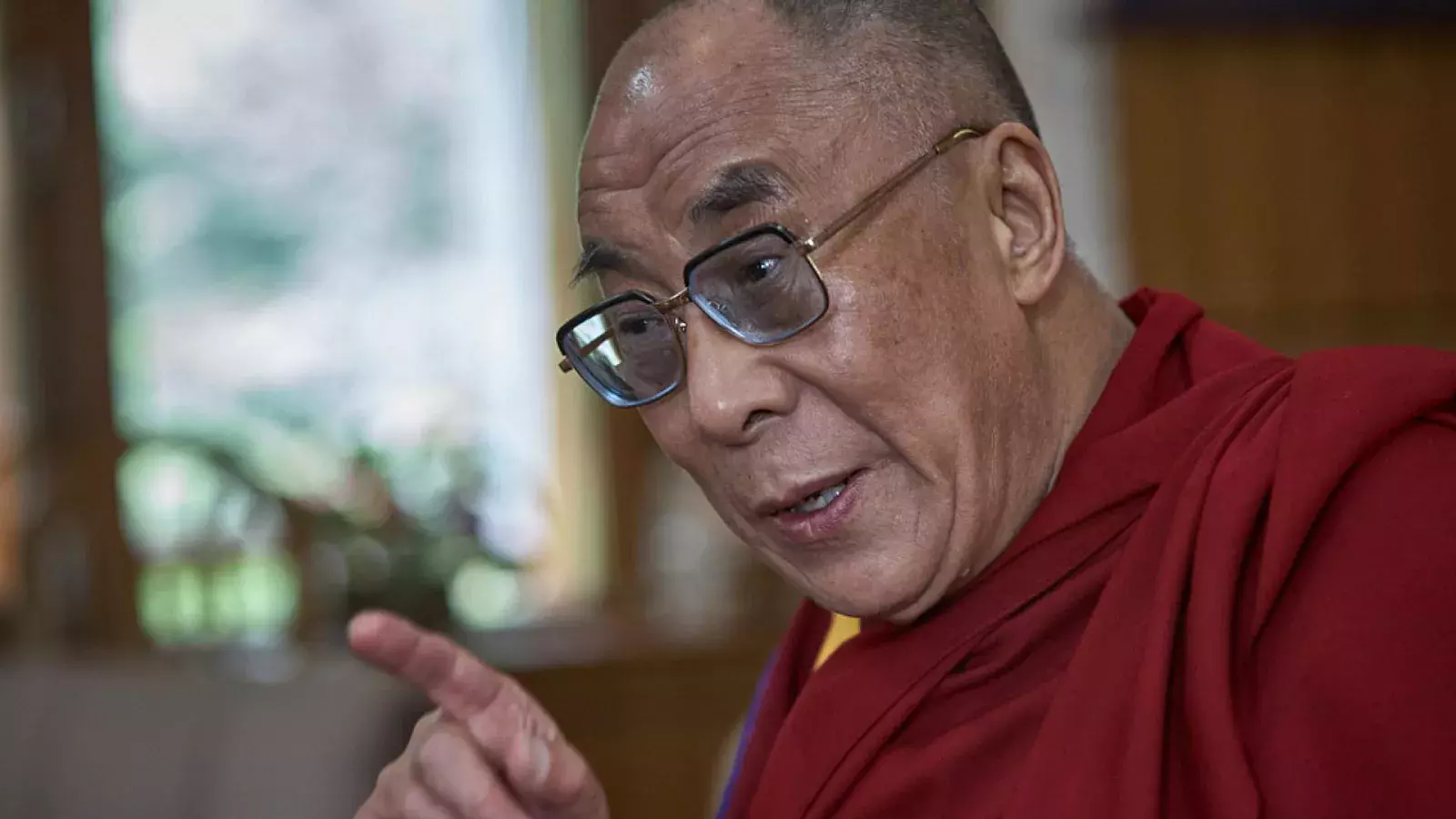 Dalai Lama se disculpa tras polémico video donde le pide a un niño que le "chupe" la lengua